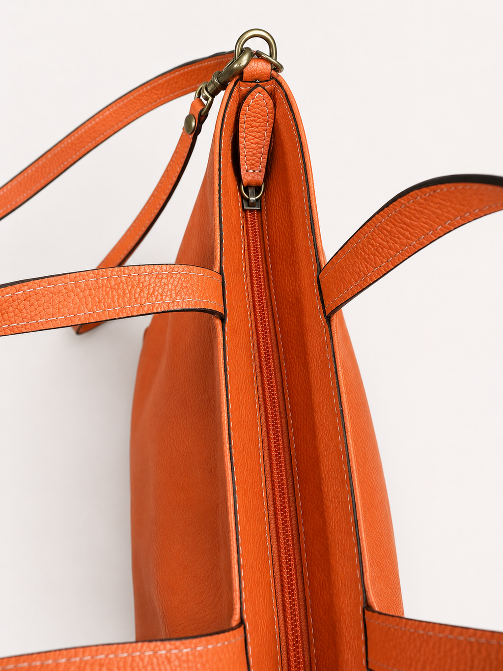 Bolso Mini de Cuero Artesanal con Bandolera