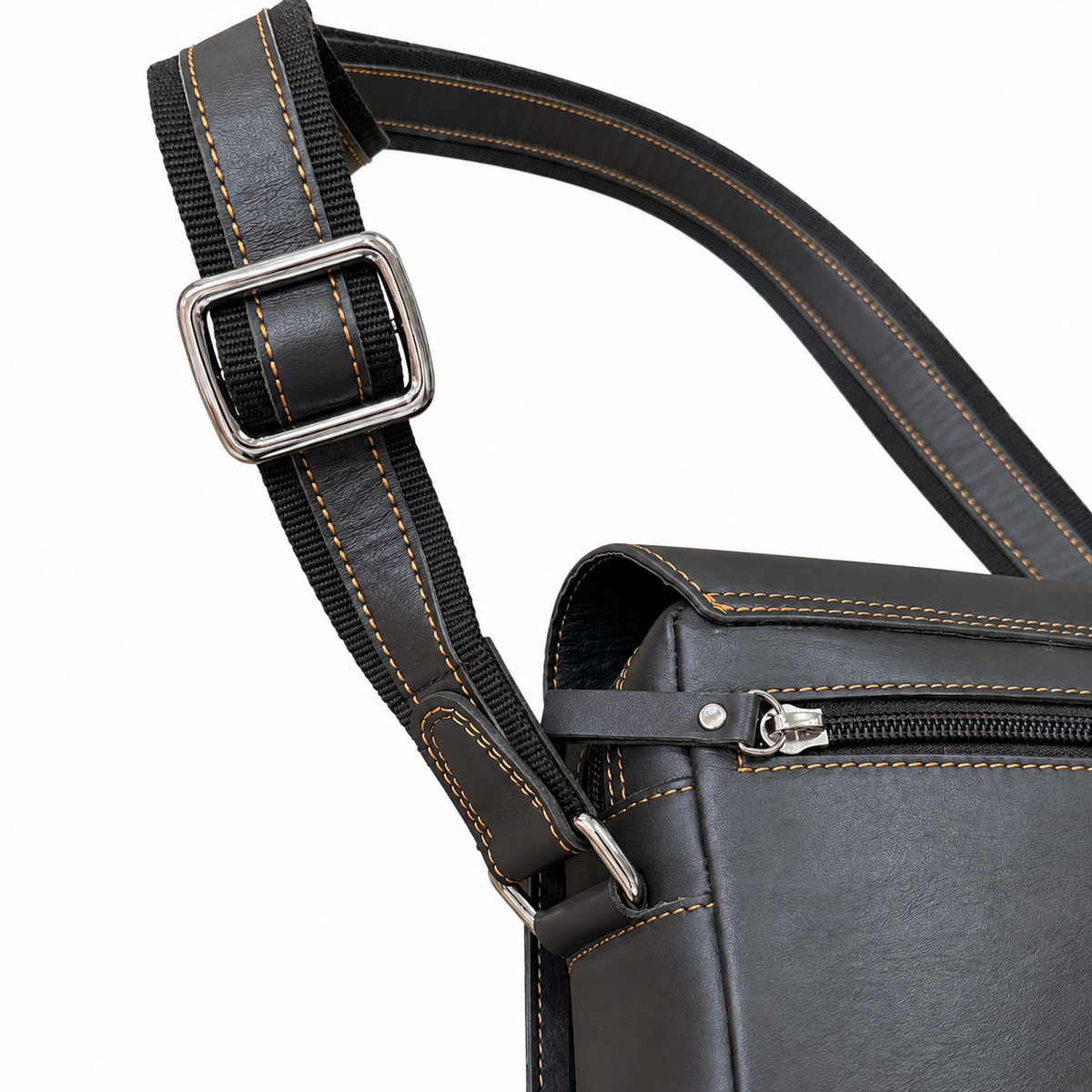 Bolso bandolera de hombre con solapa Senda Pequeña | CU88