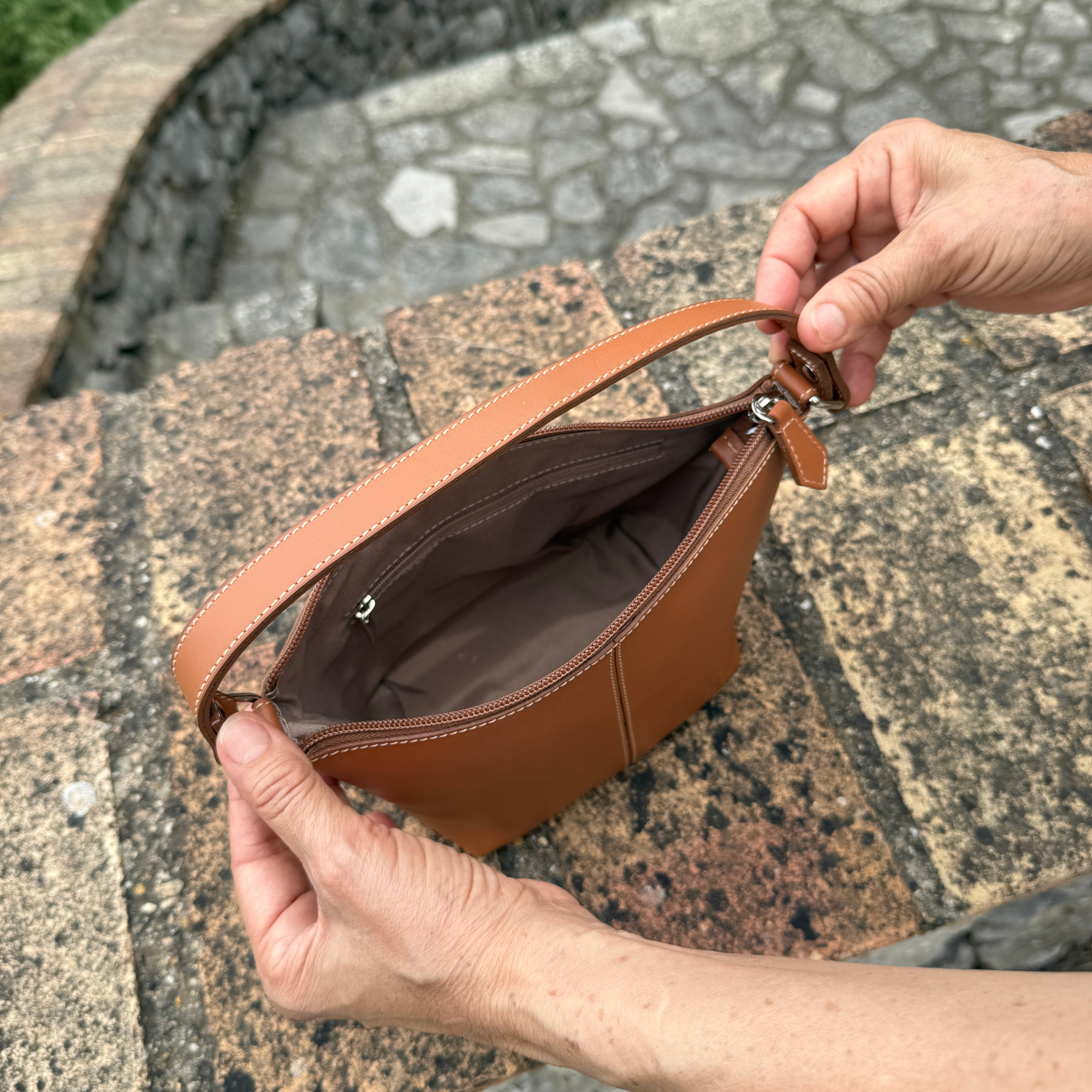 BMB - bolso de cuero hecho en Ubrique