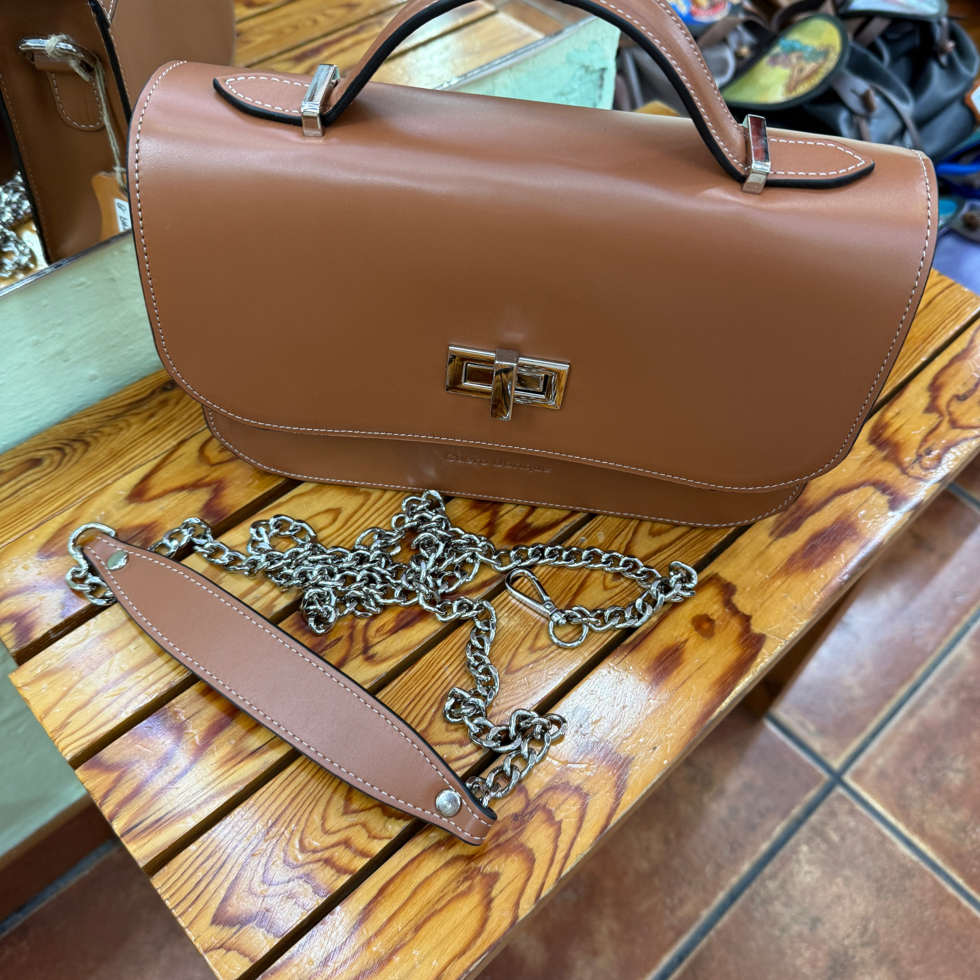 Patricia — bolso de cuero hecho en Ubrique