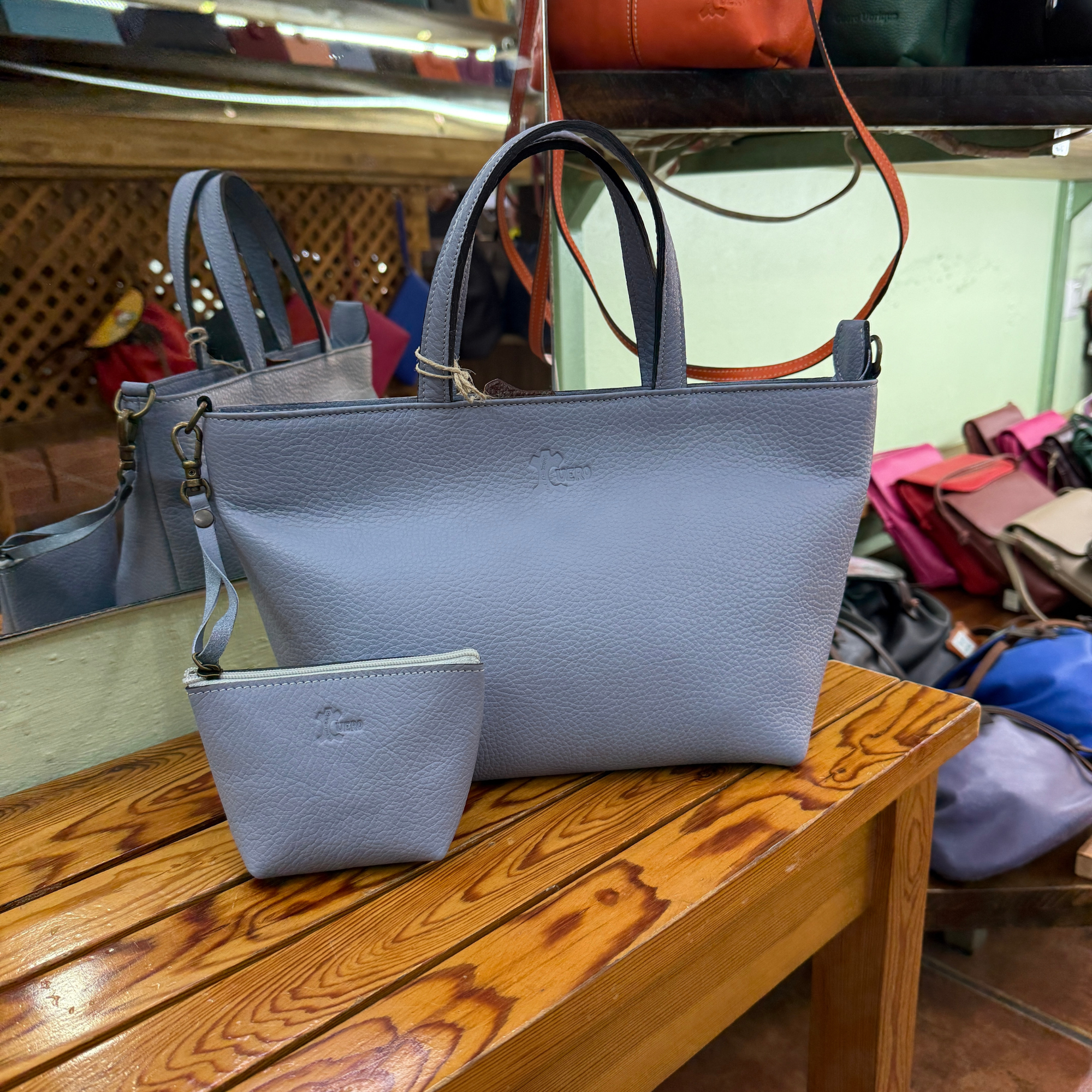 Bolso Mini de Cuero Artesanal con Bandolera